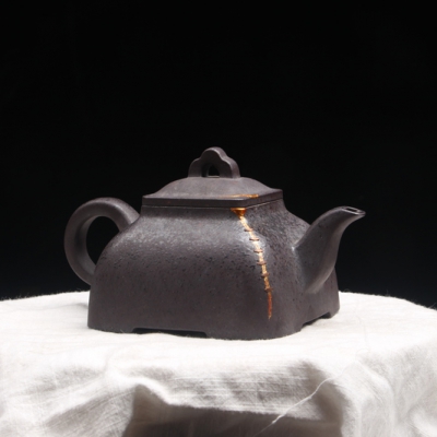 作品《惜物茶壶》获2018年中国．金艺奖国际工艺美术创新设计大奖——金奖